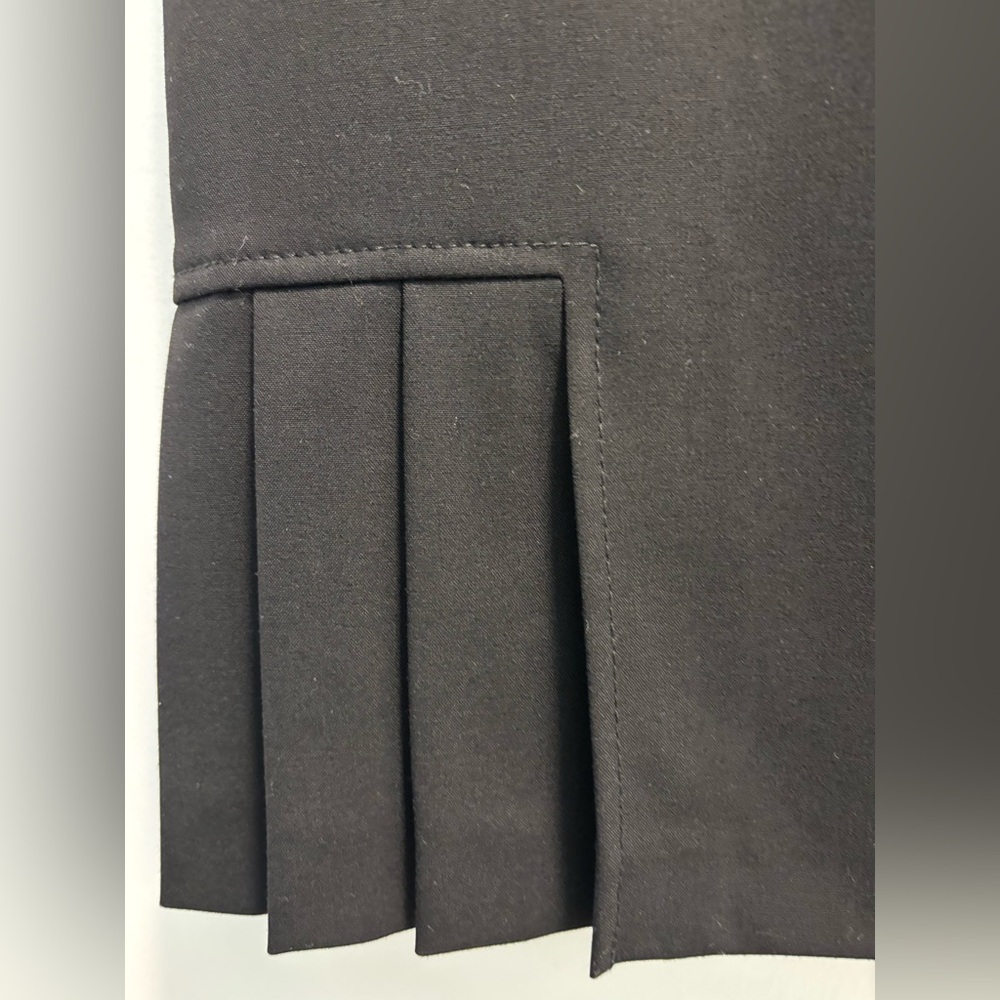 Tahari Black Pencil Skirt with Pleats - Picture 3 of 6